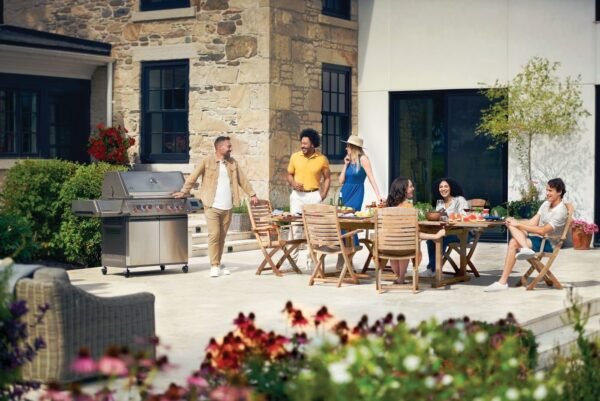 Napoleon Prestige 665 Connected, Gas Grill with Infrared Side and Rear Burner